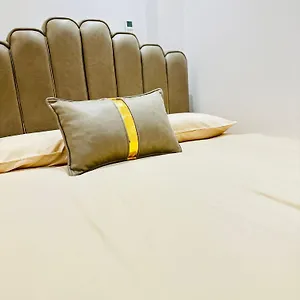 studio-64.cambridgehotelsuk.com/